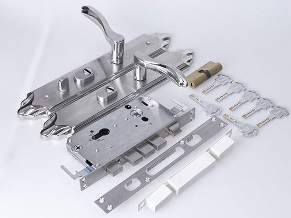 義烏配汽車鑰匙(專業開鎖價格)